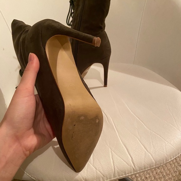STEVE MADDEN HEELS - Picture 4 of 4